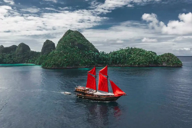 Sailing in Komodo National Park