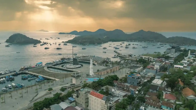 Labuan Bajo, Flores