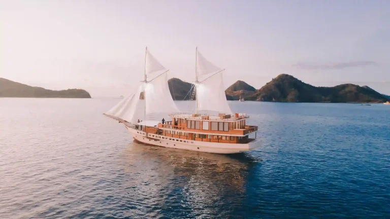 Sailing in Komodo National Park