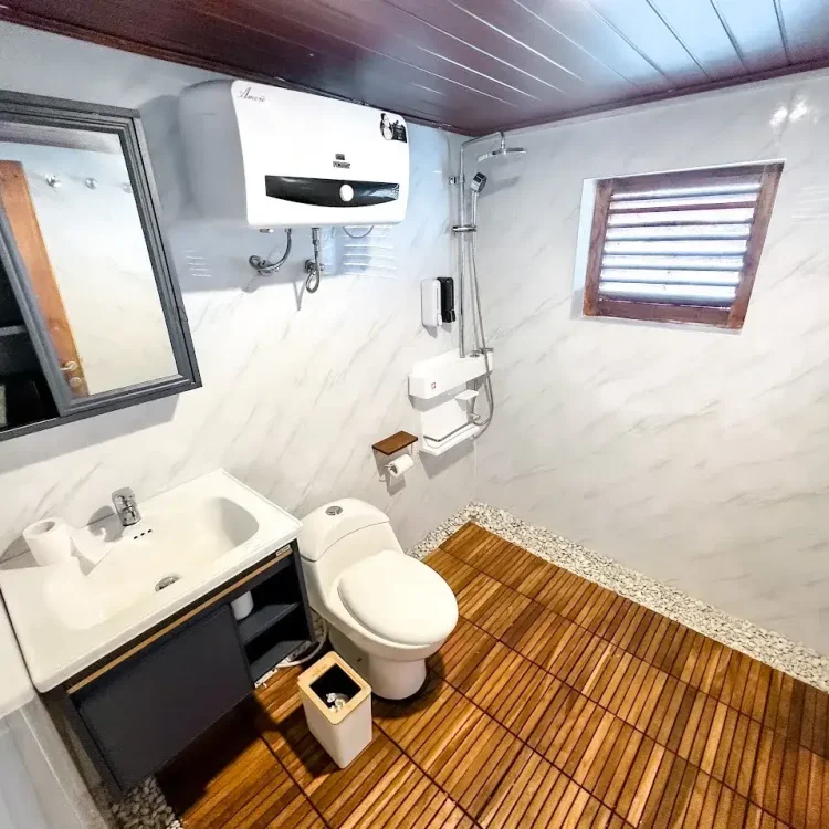 Neptune Cruise Phinisi | Neptune Mansard I | Komodo Tour | Neptune Cruise Komodo