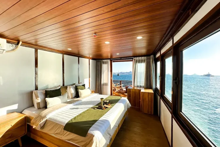 Neptune Cruise Phinisi | Neptune Mansard II | Komodo Tour | Neptune Cruise Komodo